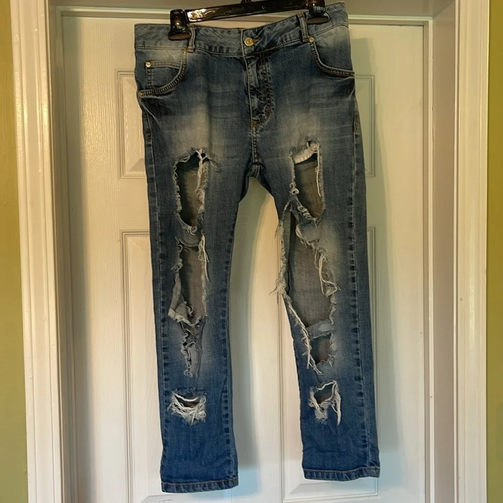 AMN Madness National - medium washed distressed blue jeans - size 28
